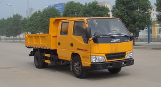 江鈴雙排公路養(yǎng)護車