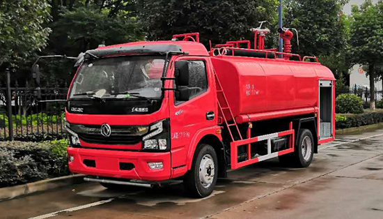 國(guó)六東風(fēng)7-8噸消防灑水車
