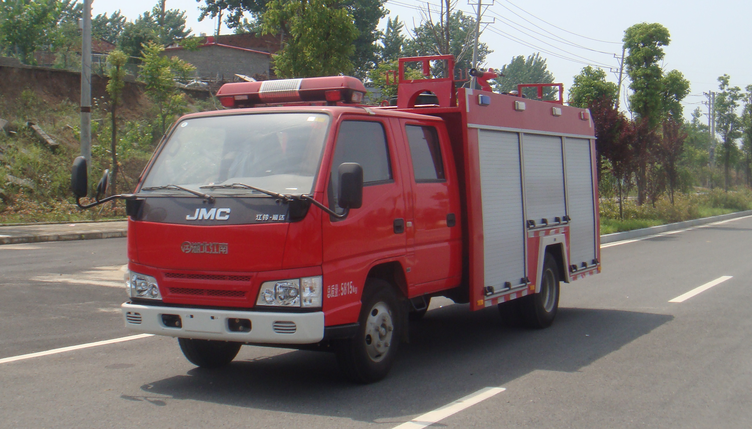 高空作業(yè)車的發(fā)展趨勢及特點(diǎn)