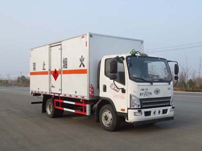 江特牌JDF5120XRYC6型易燃液體廂式運(yùn)輸車