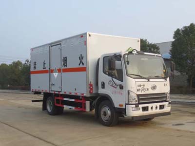 江特牌JDF5120XZWC6型雜項(xiàng)危險(xiǎn)物品廂式運(yùn)輸車