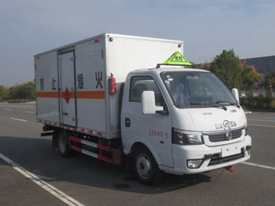 江特牌JDF5042XRQE6型易燃?xì)怏w廂式運(yùn)輸車